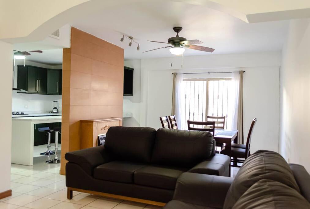 Alojamiento Completo 3 Habitaciones Chihuahua Luaran gambar